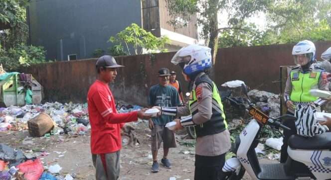 
					Jumat Berkah Satlantas Polres Purbalingga dalam Operasi Patuh Candi 2024