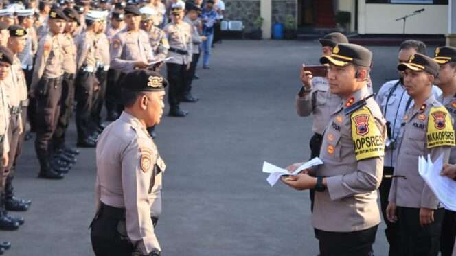 
					Ratusan Personel Polres Purbalingga Siap Amankan Konser Iwan Fals