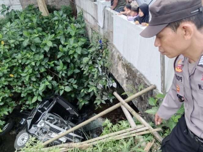 
					Kecelakaan Tunggal Mobil Pikap di Desa Kutasari Purbalingga