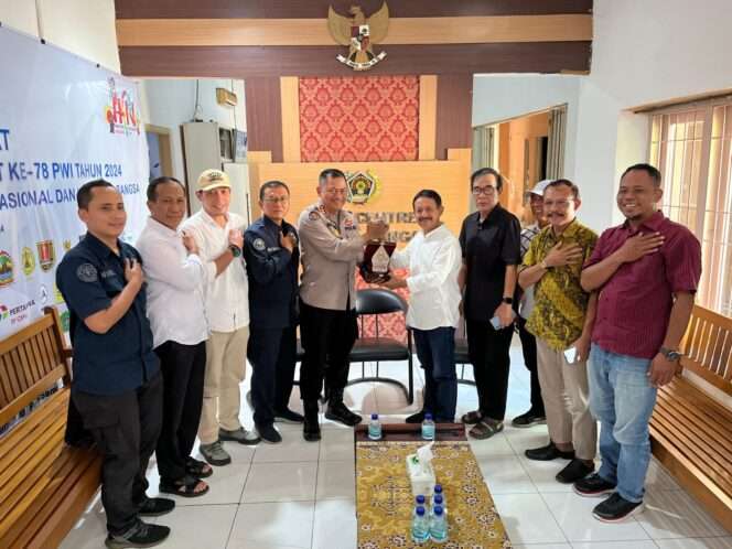 
					Kombes Pol Artanto Silaturahmi dengan Media Semarang, Tekankan Peran Media dalam Pilkada 2024